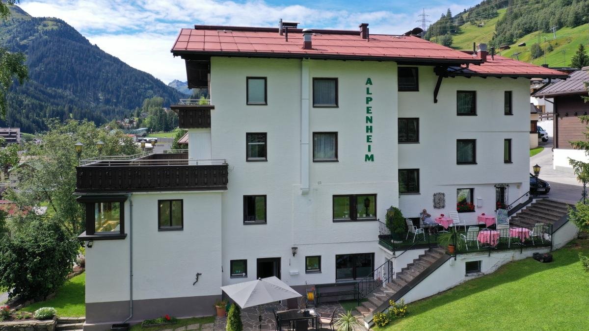 Pension Alpenheim | Inn/Guesthouse | Austrian Tirol