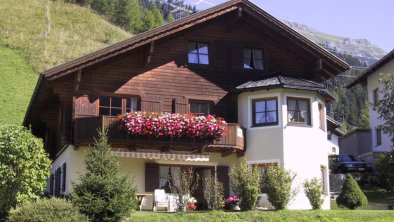 Sommerbild- Haus Lins