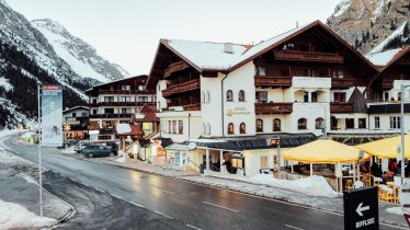 20220116-hotel_mittagskogel_drohne-1