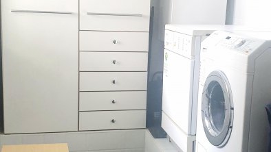 Laundry Room (1)