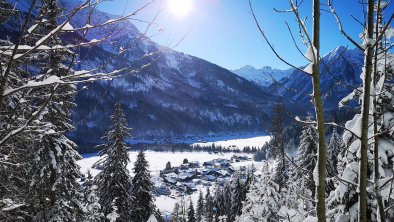 Blick auf Elbigenalp, © Momo