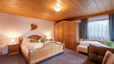 Neurauthof_Zellberg_152_Schlafzimmer_3