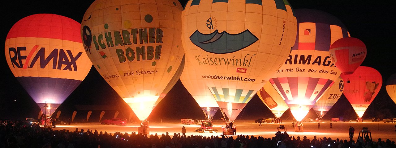 Sincerely romantic: The ‘Night Glowing’ event during the Alpine Ballooning Festival at Kaiserwinkl Area, © TVB Kaiserwinkl