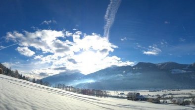 Zillertal_Bruck_holiday-home.tirol_Ausblick_Winter, © holiday-home.tirol