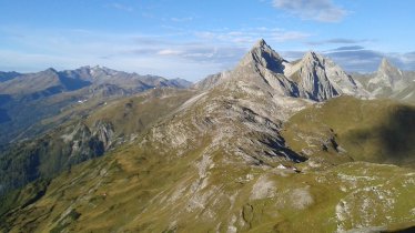 Looking towards the Leutkircher Hütte in the Lechtal Alps, © Tirol Werbung