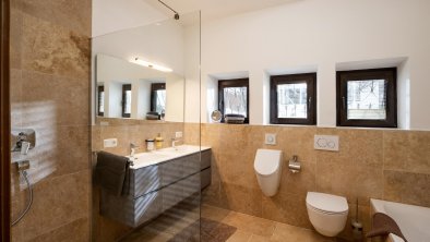 Badezimmer Untergeschoss Fieberbrunn Villa Tirol