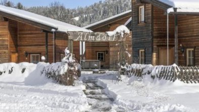 Urige Chalets 3 und 4, © bookingcom