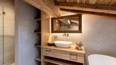 Kinkara_Lodge_Lendstrasse_42_Kirchberg_Badezimmer_