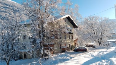 Rauthhof-Pitztal _ Straßenansicht Seite Winter