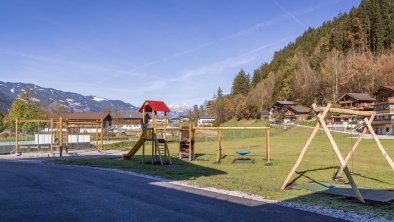 Baderer_Apart_Unterwaldstrasse_3_Stumm_Spielplatz_