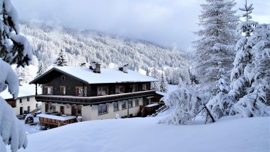 Gästehaus Geir-Obernberg-Winter-Haus außen-Messner, © Gästehaus Geir, Obernberg am Brenner