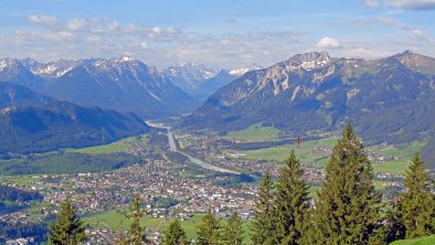 Location of the holiday apartments in the Reutte basin