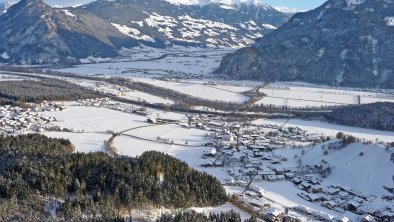 Blick auf Wiesing und ins Zillertal