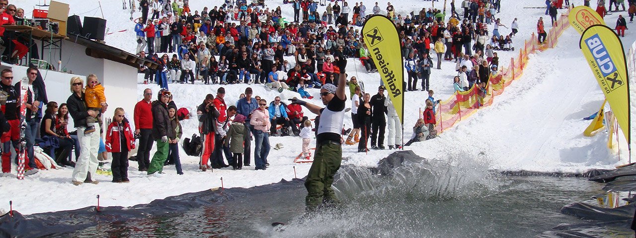 Hydroplaning the stutteringly cold pond at Medrigalm in See, © TVB Paznaun-Ischgl