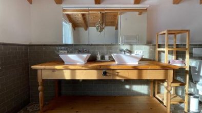 Lindennest - romantic lime loft, © bookingcom