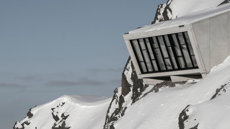 007 ELEMENTS – James Bond Installation in Sölden, © Bergbahnen Sölden/Christoph Nösig