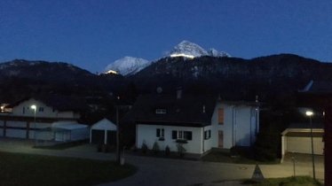 Aussicht auf die Berge bei Nacht