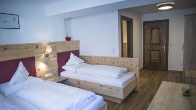 dreibettzimmer_hotelamhof (3)