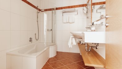 Bathroom Maple 1