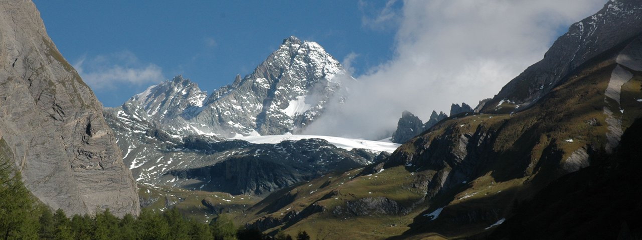 Looking from the Lucknerhaus towards the Großglockner, Austria's highest mountain, © Osttirol Werbung/Isep