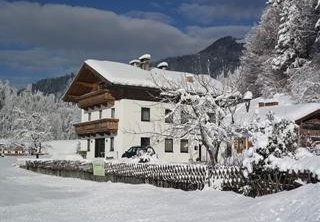 Hausansicht Winter - Ferienwohnung Waldesruh