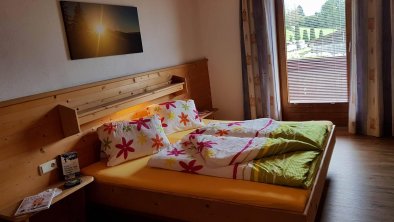 Dreibettzimmer mit Panoramablick