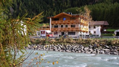 Haus Simone with river view