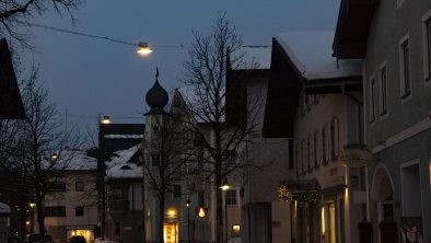 Night view of the Untermarkt street