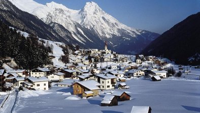 Pettneu am Arlberg im Winterkleid, © TVB_St.Anton_am_Arlberg