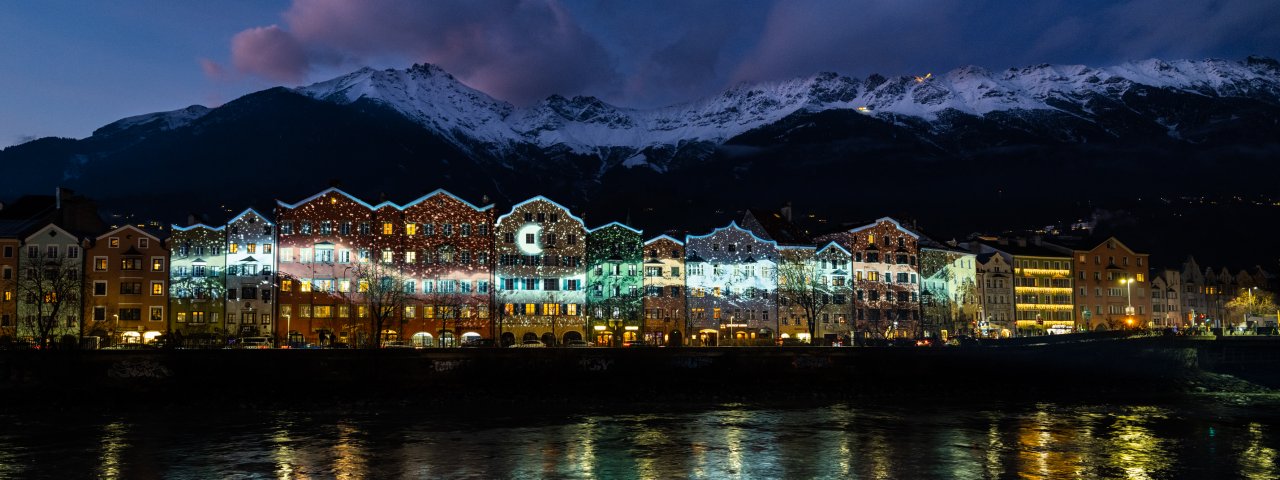 Projection mapping provides a visual wonder at the heart of the old town district on New Year’s Eve, © TVB Innsbruck