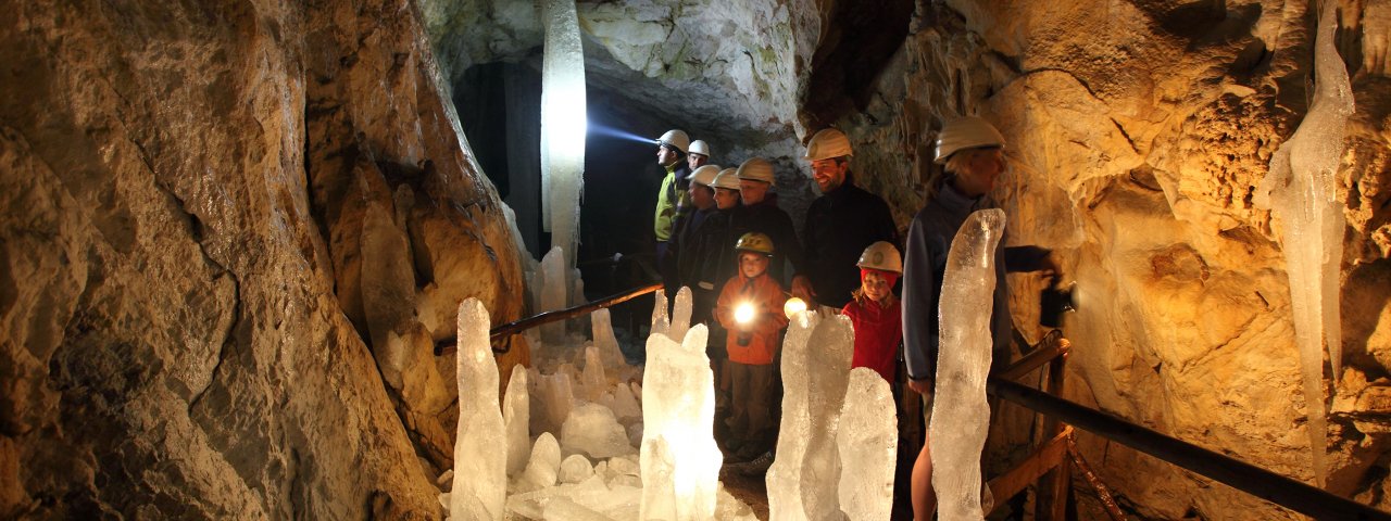 Hundalm ice and stalactite cave, © TVB Hohe Salve