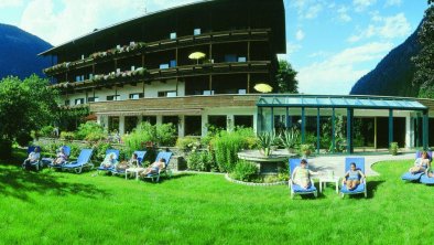 Hotel Strolz Mayrhofen - Garten, © Foto Hruschka