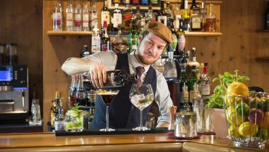 Barkeeper_Max_1, © Rupert Mühlbacher / Kreidl OG - Hotel das Alois