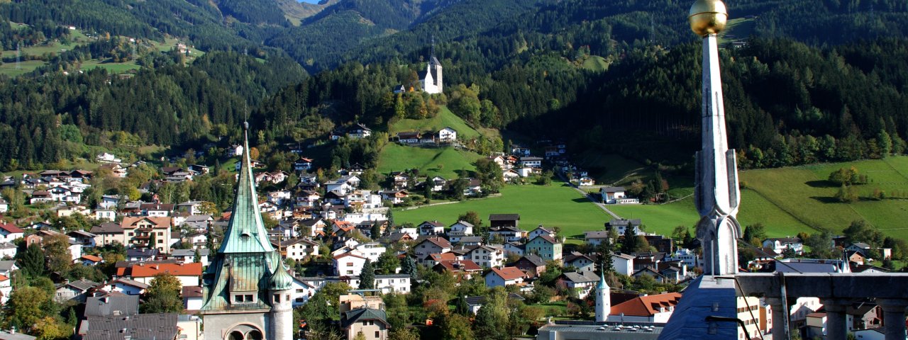 View of Schwaz and Kellerjoch Mountain, © TVB Silberregion Karwendel