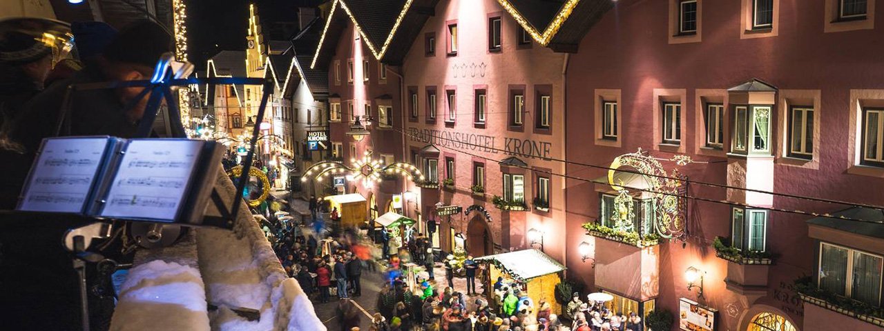 The charming advent market in Matrei is a nostalgic shopping experience you will enjoy, © TVB Wipptal