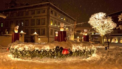 Dorfplatz Fügen Adventkranz, © Walter Kraiger