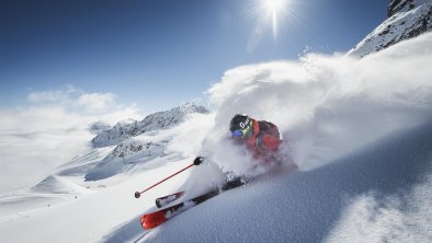 Powder-Department-Stubaier-Gletscher-c-Andre-Schoe