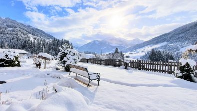 Alpbacherhof Winter im Garten mit herrlichem Ausbl