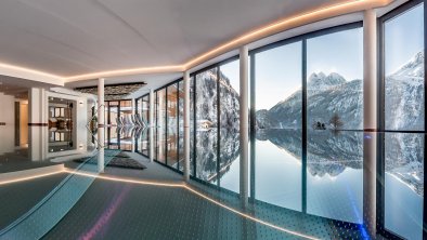 Indoor Infinity Pool