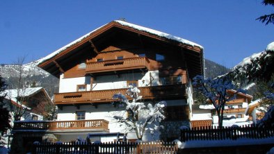 Landhaus Rofan - Hausansicht Winter, © Landhaus Rofan