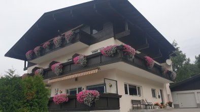 Haus im Sommer1