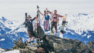 Warmer weather, long sunny days and unexpected ski outfits – what’s not to love during the Lederhosen Wedel Week?!, © Zillertal Arena