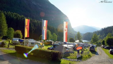 Camping_Personen wegbearbeitet copy