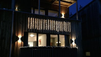 Night, lights on Haus 37