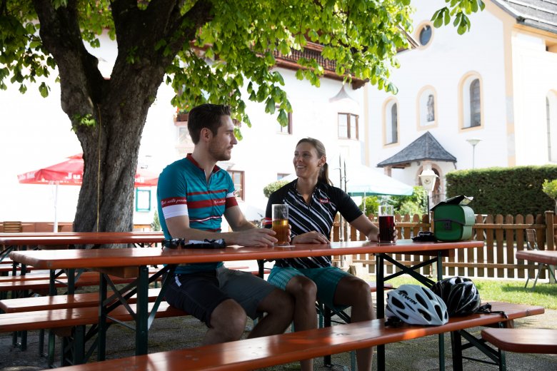 Extremely refreshing: a cool beer in the shade.
, © Tirol Werbung, Oliver Soulas