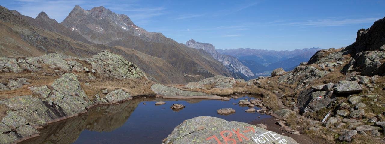 The Simmingsee lake in the Gschnitztal Valley, © Tirol Werbung/Markus Jenewein