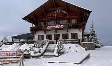 Maierl-Alm & Maierl-Chalets, © bookingcom