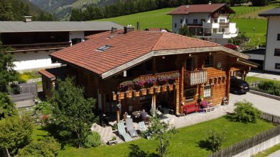 Holzhaus Pitztal im Sommer, © Fotos