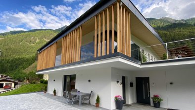 Eingangsbereich und Terrasse vom Apartment Jasmin