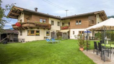 Apartment in Brixen im Thale with a garden, © bookingcom